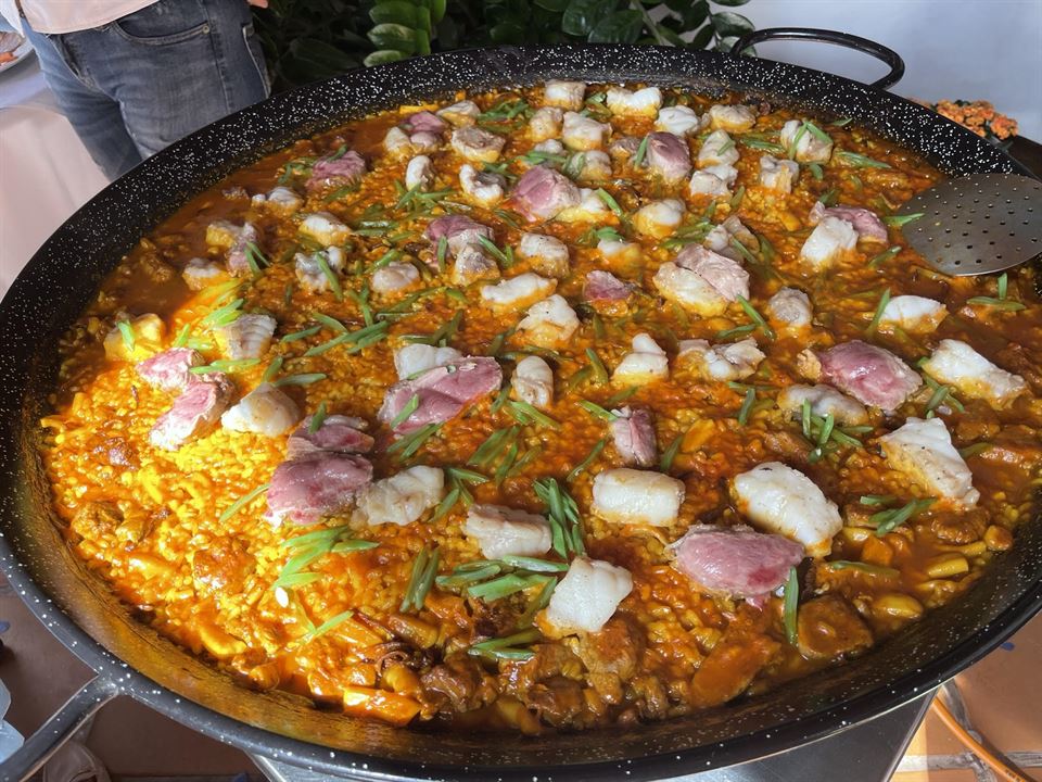 vipvipvillas-actividades-paellas (3) Arroz con carne